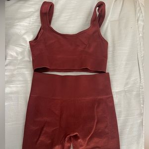 Red/orange workout set